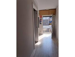 Local en Romo de 30 m2 con escaparate photo 0