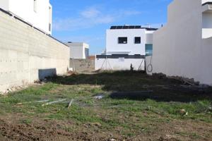 Terreno Ideal en Cúllar Vega: ¡Construye Tu Hogar Familiar photo 0