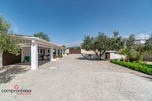 Vivienda Autosuficiente: Finca con Placas Solares, Agua de Pozo y Piscina photo 0