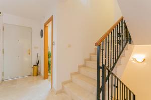 🏠✨ ¡Tu nuevo hogar te espera! Casa adosada con patio, garaje y distribución ideal photo 0