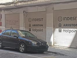 Se vende local comercial Granada, zona de Plaza de Toros photo 0