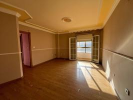 Piso En venta en Centro, La Zubia photo 0