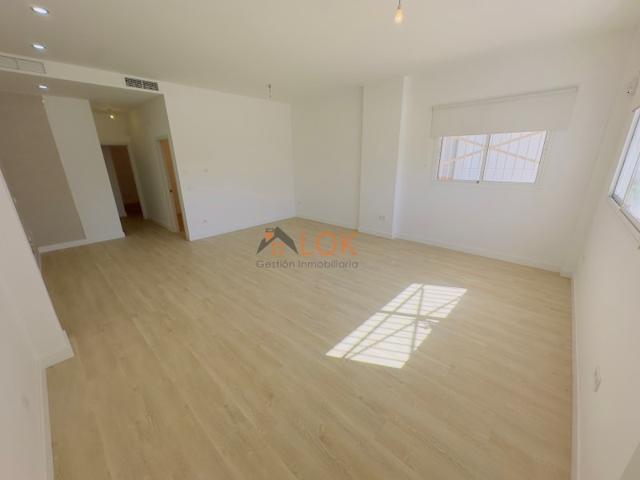 Planta Baja En venta en Málaga photo 0