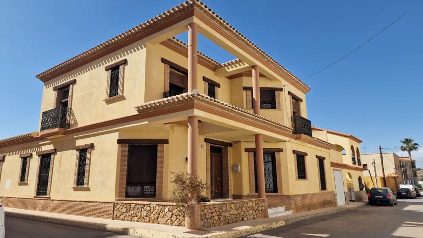 Villa En venta en Turre photo 0