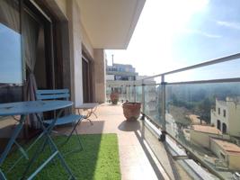Piso En venta en Calle D'Atenes, Sarrià-Sant Gervasi, Barcelona photo 0