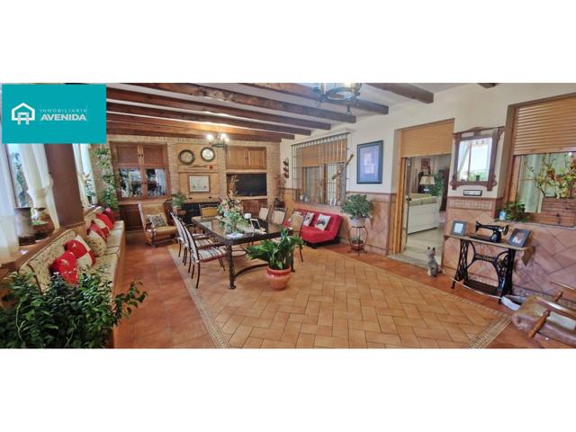 Casa en venta en Baena photo 0