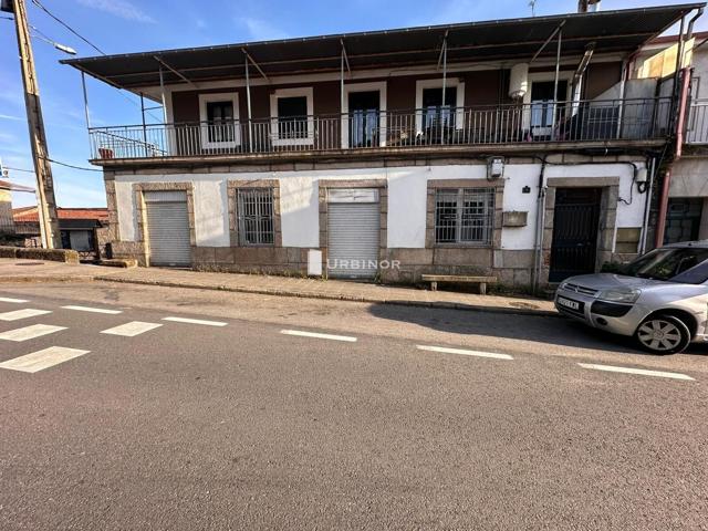 Casa con Vivienda y Bar montado con licencia. BUS URBANO. (Ayto. Ourense) photo 0