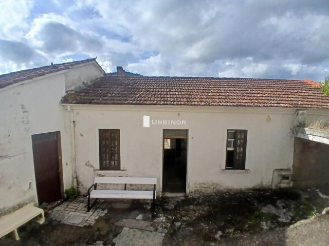 CASA con terraza y vistas al Rio Miño. RIBEIRA SACRA (Nogueira de Ramuín).. photo 0