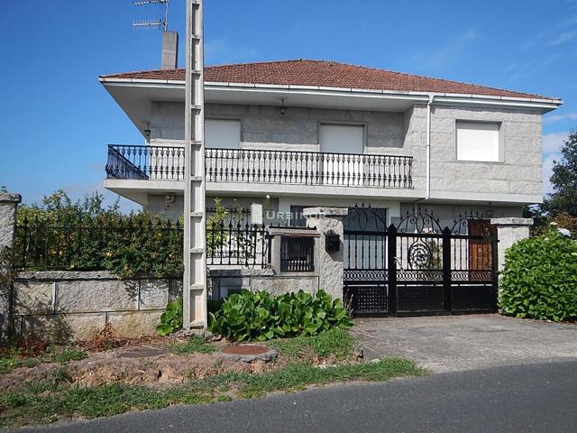CHALET, independiente, en piedra gallega; a 10 minutos XINZO LIMIA. photo 0