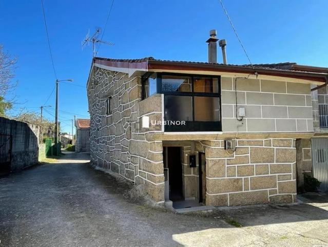 CASA de piedra en muy buen estado, a 4 km de XINZO DE LIMIA. photo 0