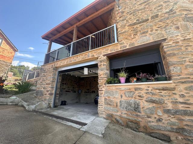 CASA RÚSTICA recién restaurada, y una TERRAZA de ensueño. RIBEIRA SACRA. Castro Caldelas. photo 0