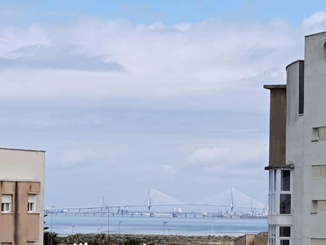 Preciosa vivienda elevada sobre la ciudad, con vistas que inspiran… photo 0