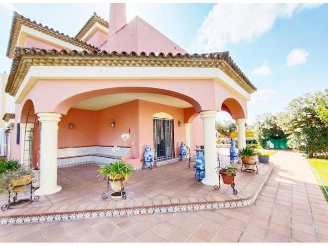 Exclusiva Vivienda en la Prestigiosa Urbanización Los Gallos – Chiclana de la Frontera 🌊 ¡A solo unos minutos de las me photo 0