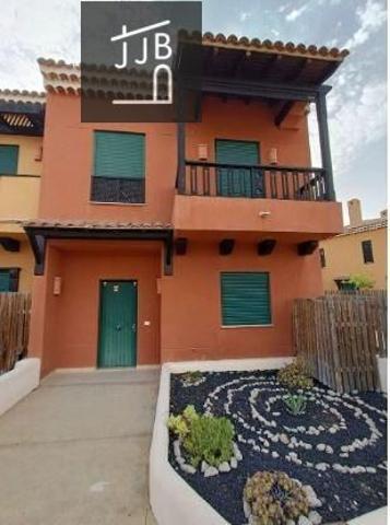 🏡 ¡Bienvenido a tu nuevo chalet adosado - pareado en San Blas, Tenerife! 🌴 photo 0