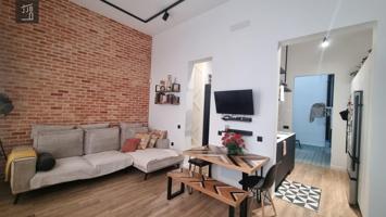 ESPECTACULAR CHALET ADOSADO EN PLENO CENTRO DE SANTA CRUZ photo 0