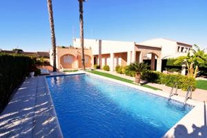 Unifamiliar En venta en Los Balcones, Torrevieja photo 0