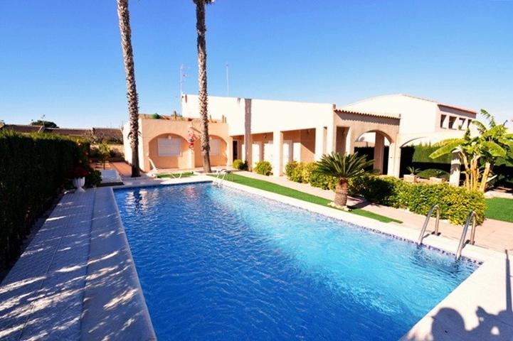 Unifamiliar En venta en Los Balcones, Torrevieja photo 0