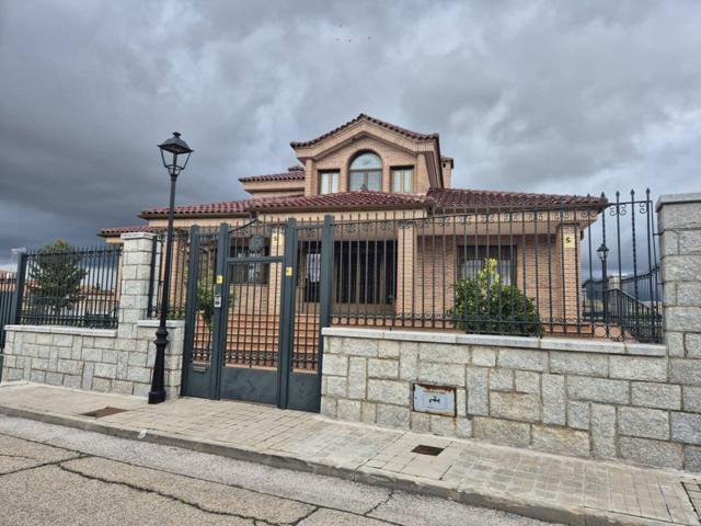 ¡Boaz Inmoboutique vende vivienda en Calle de la Rosa, Griñón! photo 0