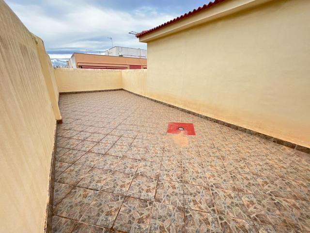 Venta amplio ático de 3 dormitorios y terraza de 100 m en zona Armengual de la Mota photo 0