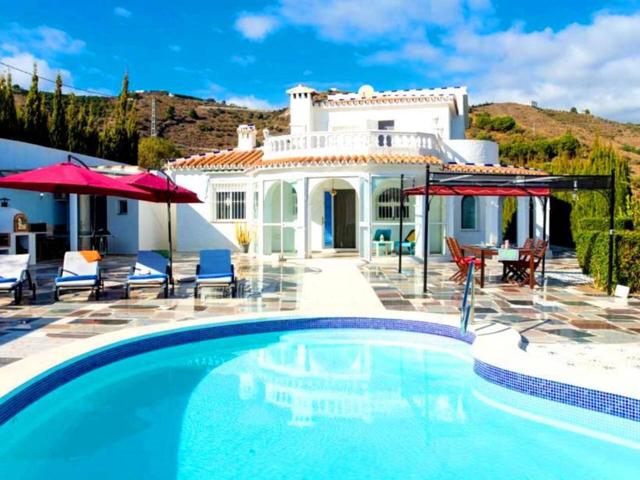 EXQUISITA VILLA EN TORROX, VACACIONAL photo 0