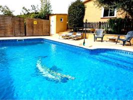 LUMINOSO CHALET EN CASTELLET, VACACIONAL photo 0