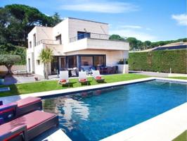 PRECIOSA VILLA EN CALONGE, VACACIONAL photo 0