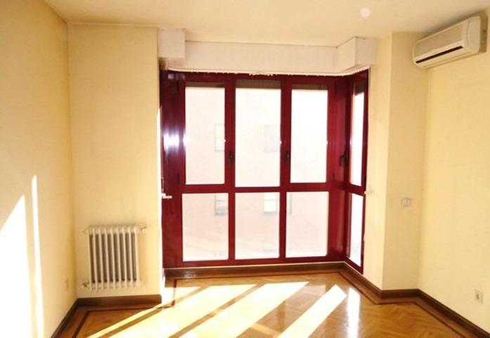 Piso En venta en Delicias, Madrid photo 0