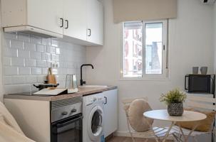 Piso En venta en Embajadores, Madrid photo 0