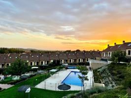 Unifamiliar Pareada En venta en Valdeolmos-Alalpardo, Valdeolmos - Alalpardo photo 0