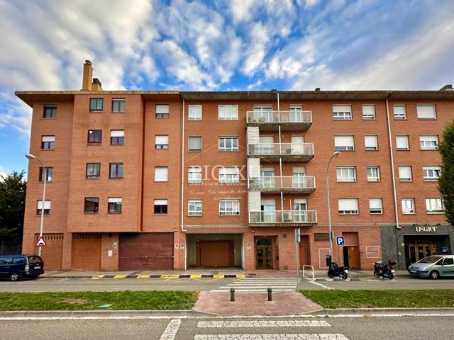 ¿Qué pasaría si pudieras vivir en la Rochapea con todo esto? photo 0