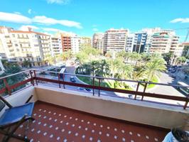 Plaza de los Luceros, exclusivo piso en esquina, gran ocasión. photo 0