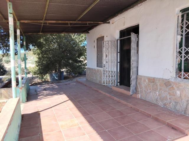 CASA PARA REFORMAR CON TERRENO photo 0