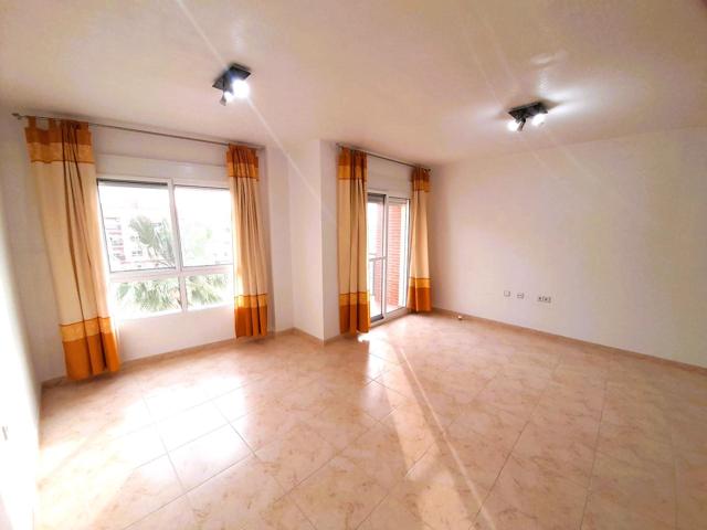 Piso de tres habitaciones en Los Ramos photo 0