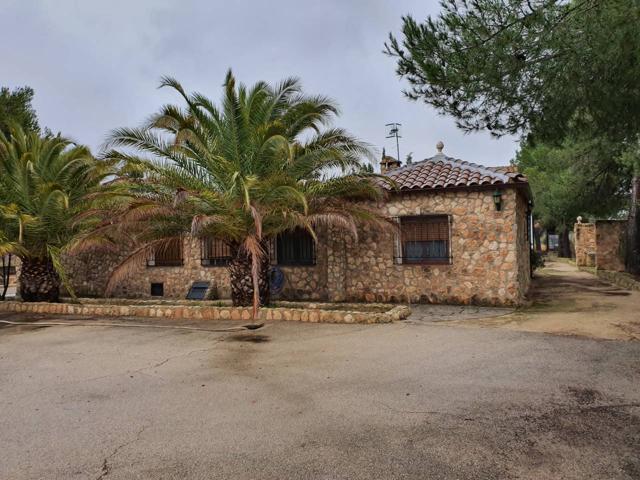 CHALET REFORMADO A POCA DISTANCIA DEL PUEBLO photo 0