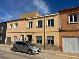 CASA CON PATIO. ZONA TRANQUILA photo 0