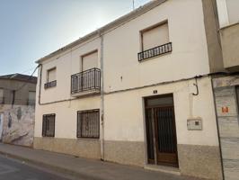 CASA EN ALPERA . OPORTUNIDAD. MUCHAS POSIBILIDADES. PLENO CENTRO photo 0
