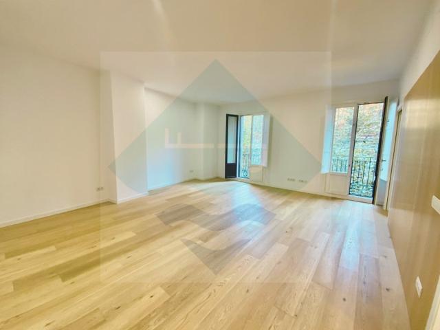 Piso En venta en Barcelona photo 0