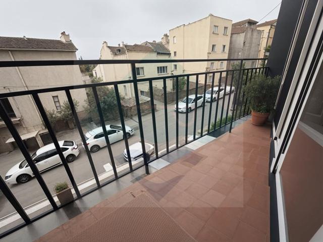 Piso En venta en Montgat photo 0