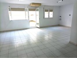 Venta de local comercial en Blanes photo 0
