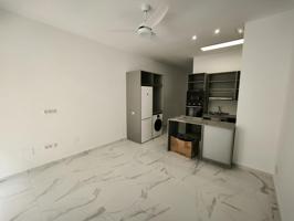 Apartamento moderno en alquiler con luz y agua incluidas photo 0