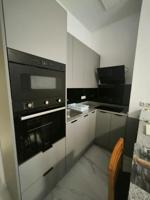 Apartamento moderno en alquiler con luz y agua incluida photo 0