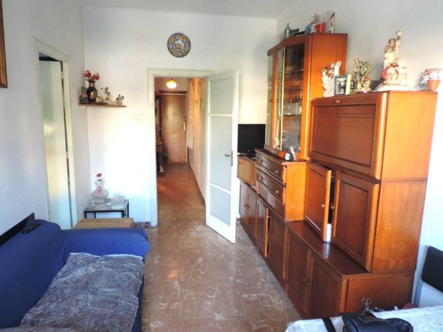 ACOGEDOR PISO de 60m2, ascensor, balcón, en Coll i Pujol 8 min de centro Badalona photo 0