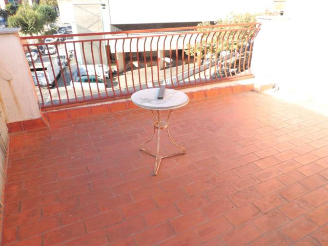gran casa con muchas posibilidades de 297m2, 3hab, 1 baño, exterior, terraza photo 0