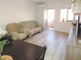 Piso de 102m2, balcon, soleado, sin ascensor photo 0