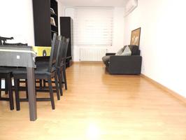 Piso de 64m2 exterior, en perfecto estado,3 hab, ascensor, en Bufalá Badalona photo 0