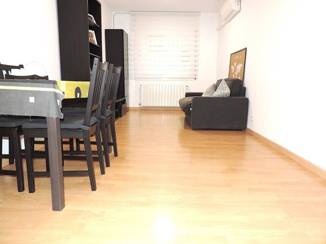 Piso de 64m2 exterior, en perfecto estado,3 hab, ascensor, en Bufalá Badalona photo 0