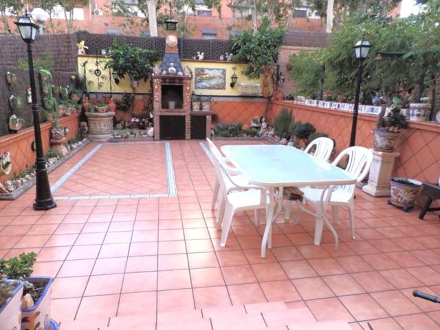 MARAVILLOSA CASA DE 208M2 ZONA DE LOS MUSICOS BADALONA photo 0