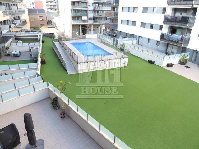 Estupendo piso en la zona de la playa, con piscina y zona comunitaria photo 0