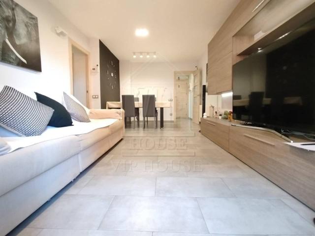 Piso totalmente reformado, 4hab, exterior, ascensor en calle Napols de badalona photo 0