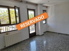 Piso con patio y ascensor en Venta photo 0
